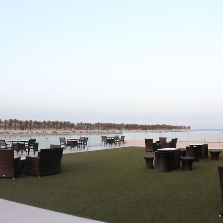 Golden Tulip Al Khobar Suites Bagian luar foto