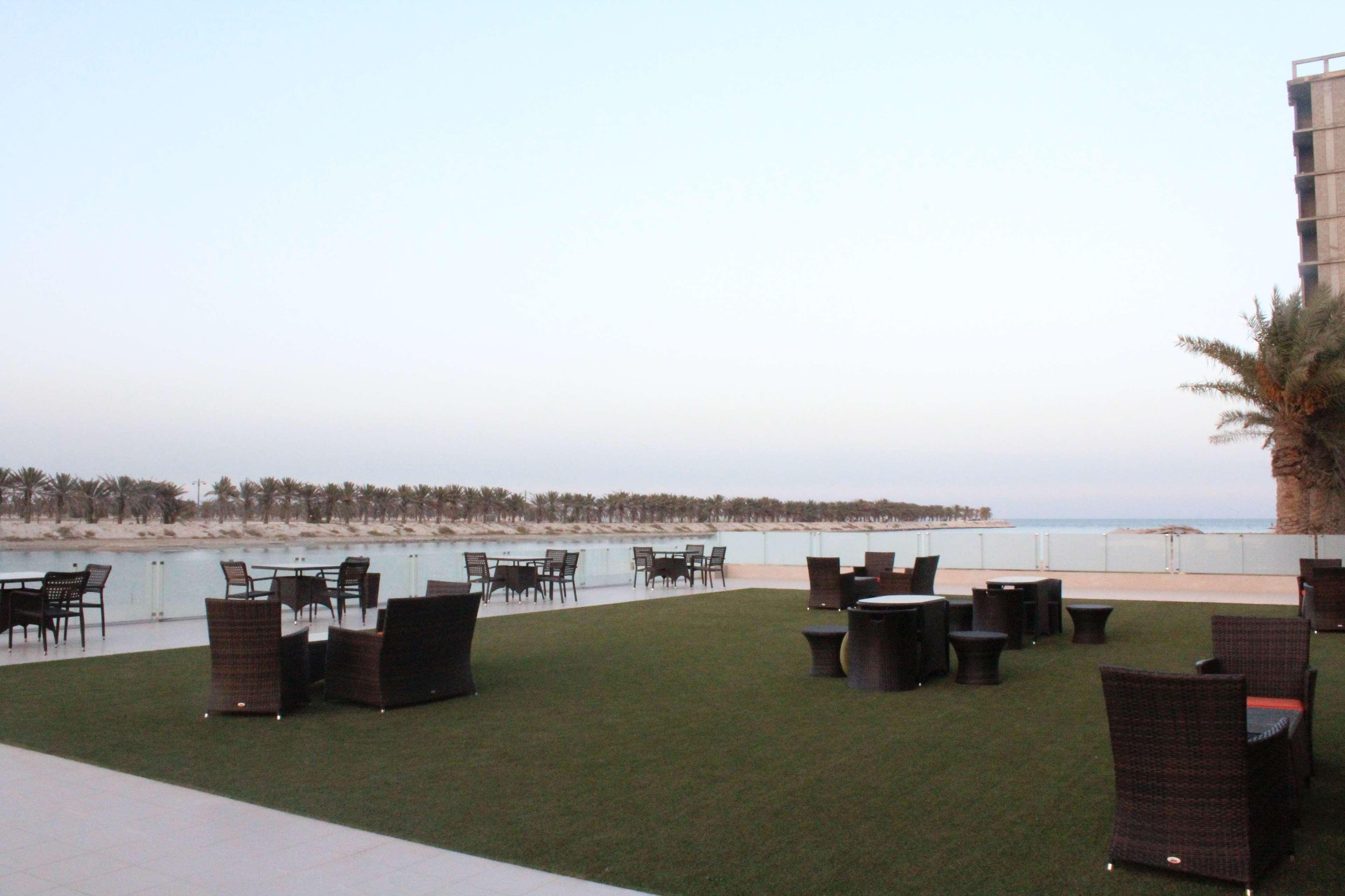 Golden Tulip Al Khobar Suites Bagian luar foto