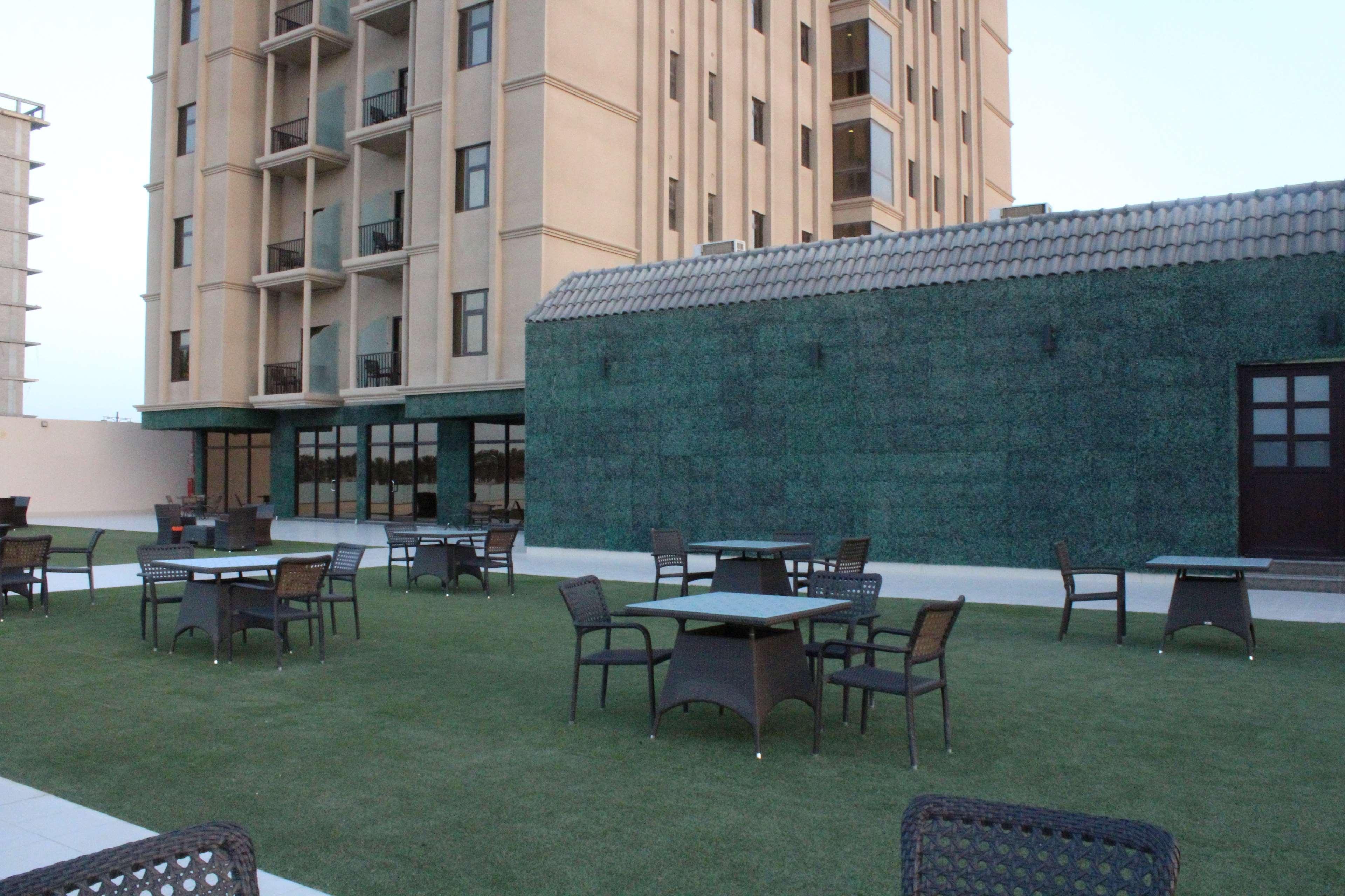 Golden Tulip Al Khobar Suites Bagian luar foto