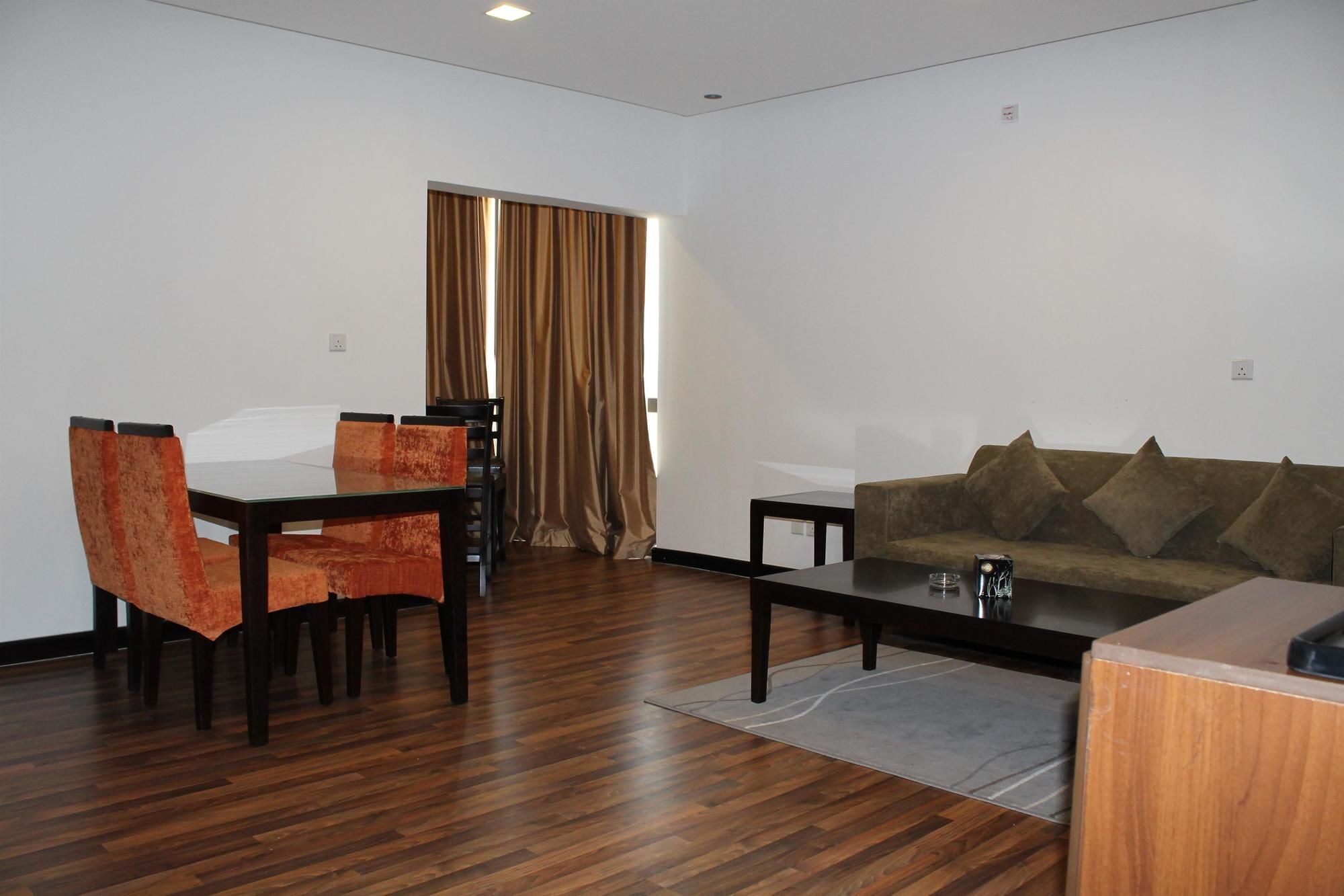Golden Tulip Al Khobar Suites Bagian luar foto