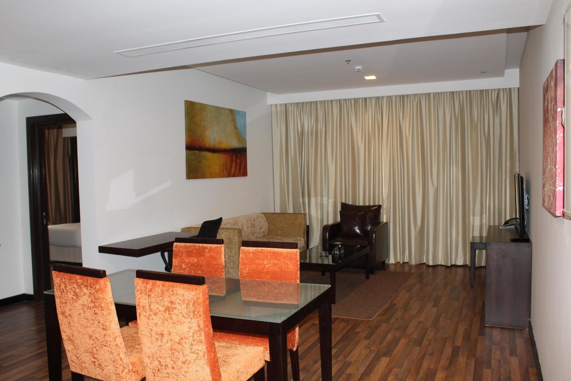 Golden Tulip Al Khobar Suites Bagian luar foto